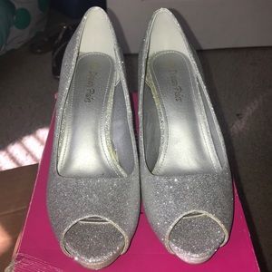 Silver glitter peep toe heels size 8.5